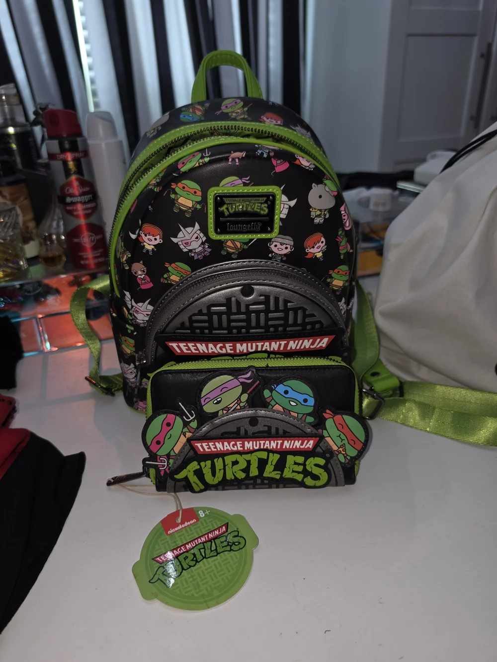 Loungefly Teenage Mutant Ninja Turtles Mini Backpack/Wallet Fangirl, fandom